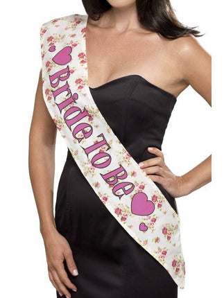 Feestbazaar Sjerp 'bride to be' vintage