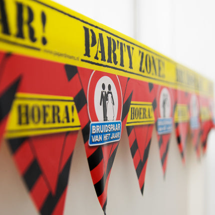 Feestbazaar Afzetlint Bruidspaar partyzone
