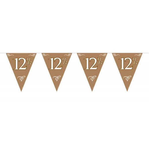 Feestbazaar Bronzen vlaggenlijn 12,5 jaar huwelijk