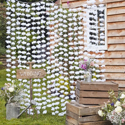 Feestbazaar Bruiloft gordijn van witte bloemen