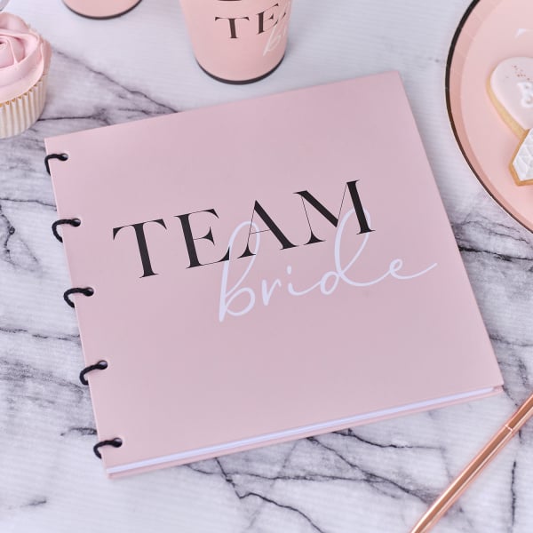 Feestbazaar Gastenboek 'Team Bride' Roze