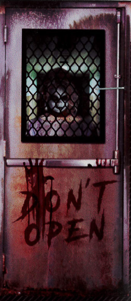 Feestbazaar Horror Doek Bloody Door 180 x 80cm