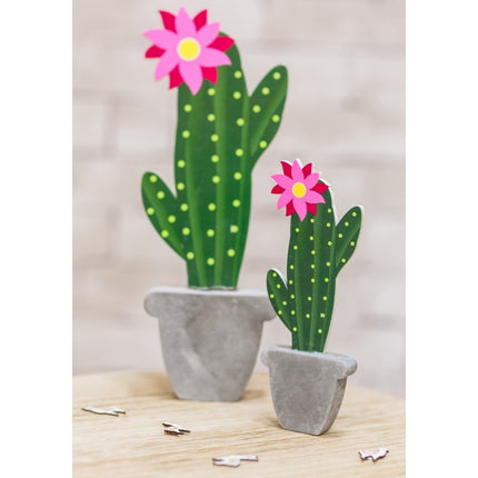 Feestbazaar Houten Cactus Decoratie Met Cement Imitatie Voet (20cm)