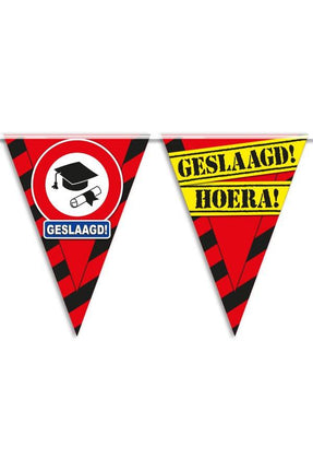 Feestbazaar Vlaggenlijn hoera geslaagd